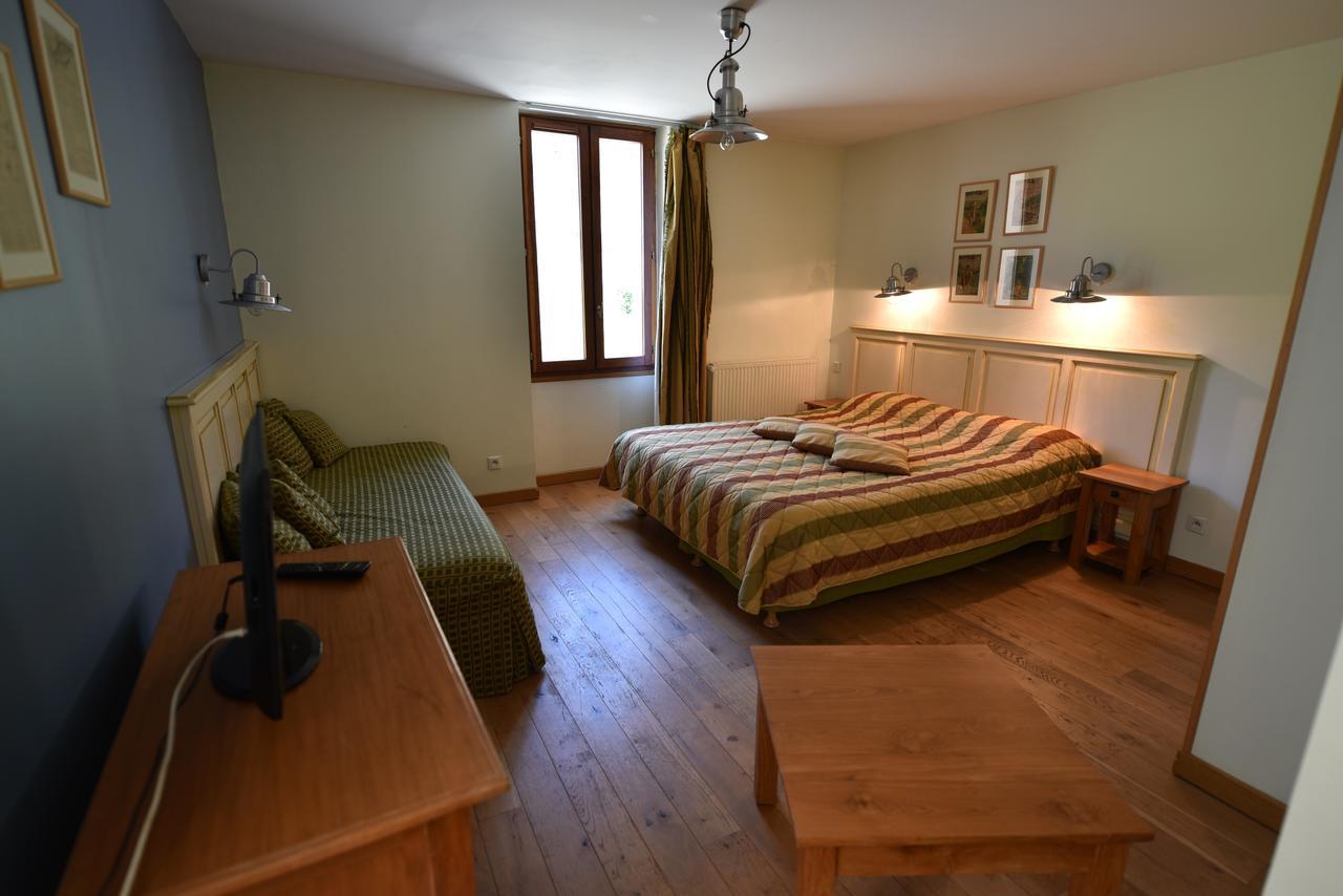 Les Lodges Du Lac Saint-Alban-de-Montbel Cameră foto