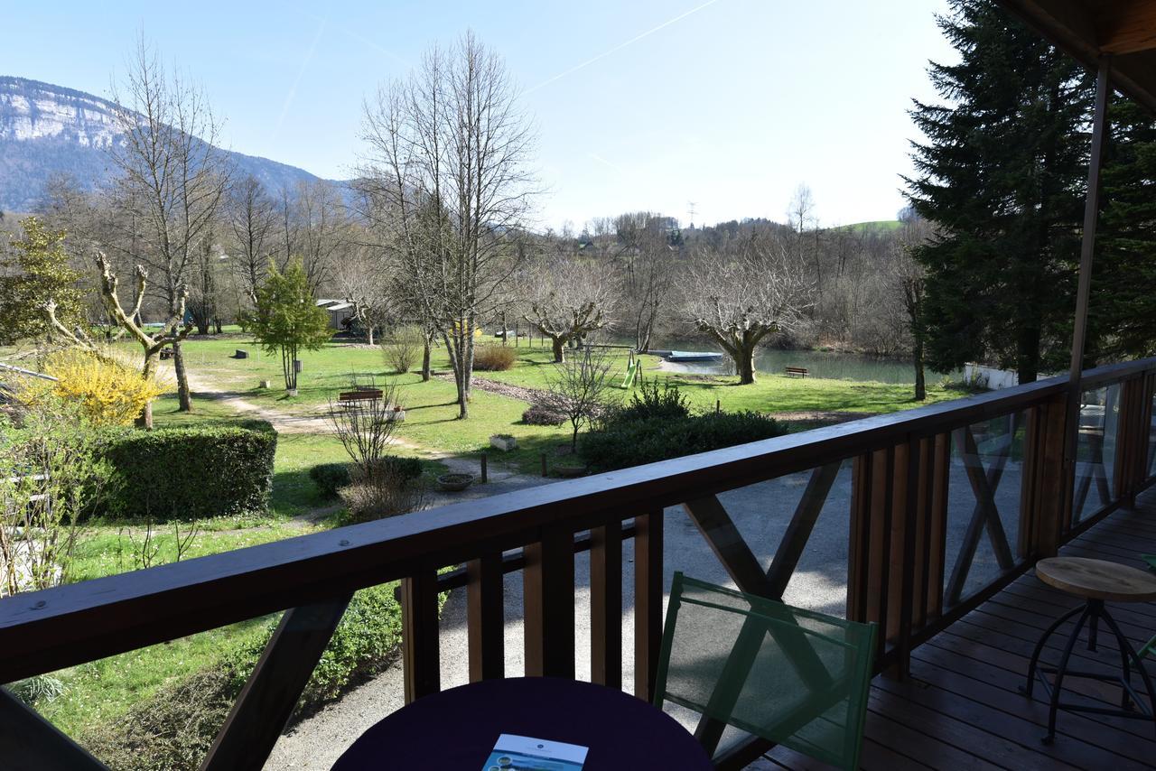 Les Lodges Du Lac Saint-Alban-de-Montbel Cameră foto